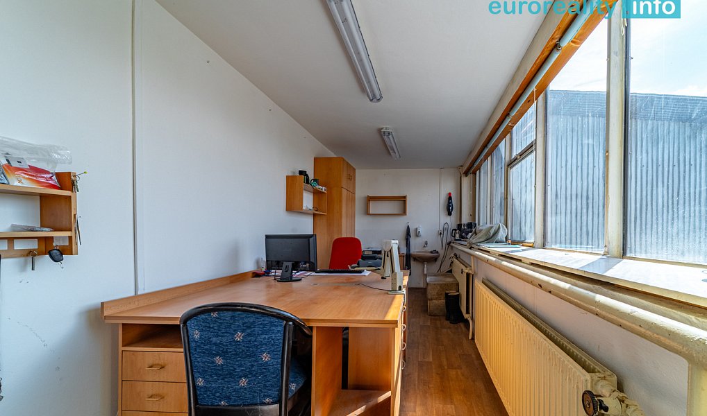 Pronájem skladovacích prostor 580 m², Mariánské Lázně – náhled fotky 9