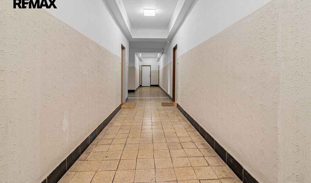 Prodej bytu 1+1 45 m², Praha – náhled fotky 10