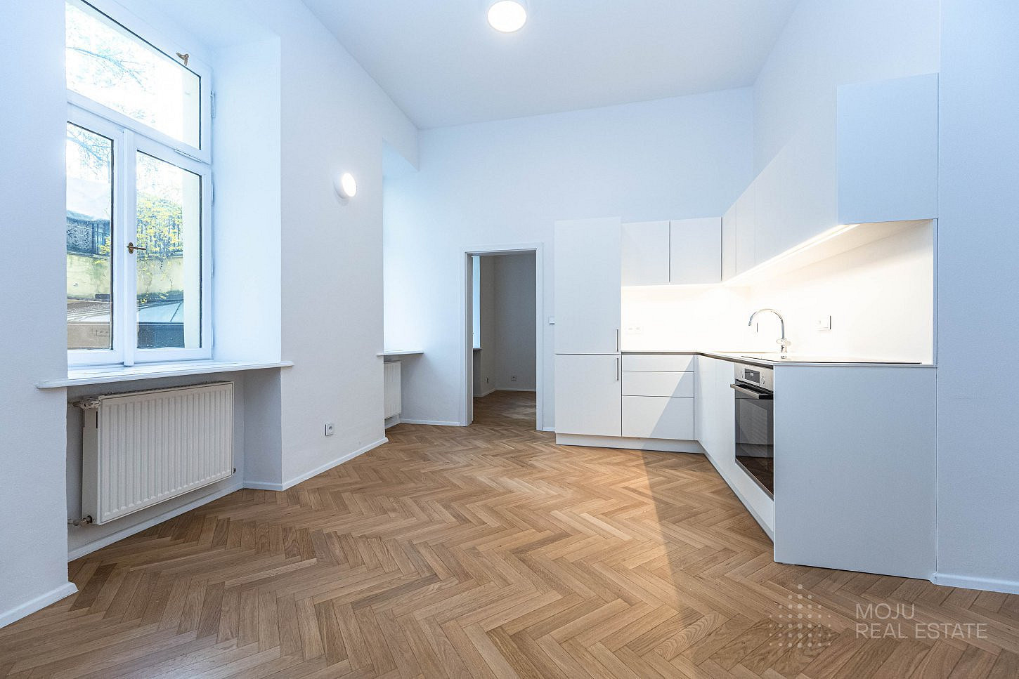 Pronájem bytu 2+kk 43 m² – pohled 2