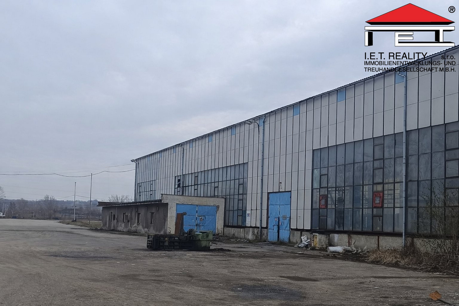 Pronájem skladovacích prostor 860 m²