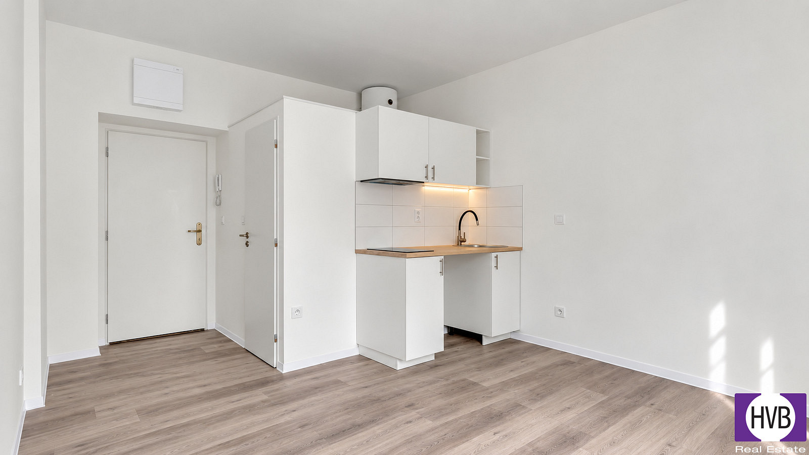 Prodej bytu 1+kk 18 m² – fotografie 2