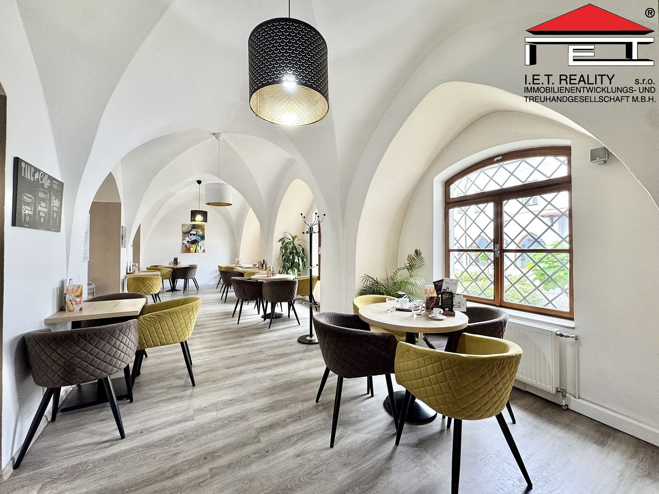 Pronájem restaurace 142 m² – fotografie 3