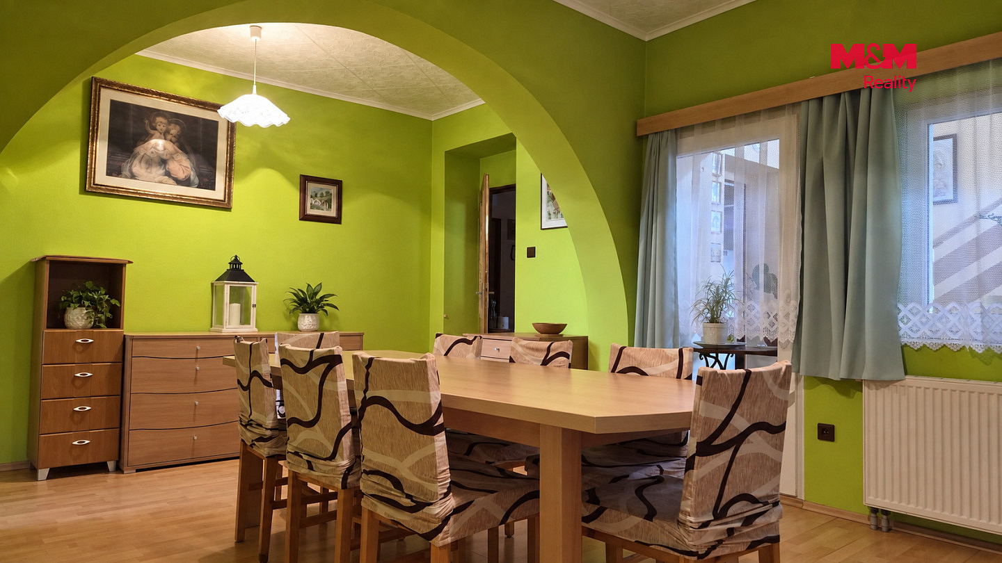 Prodej domu 235 m² s pozemkem 813 m² – fotografie 3