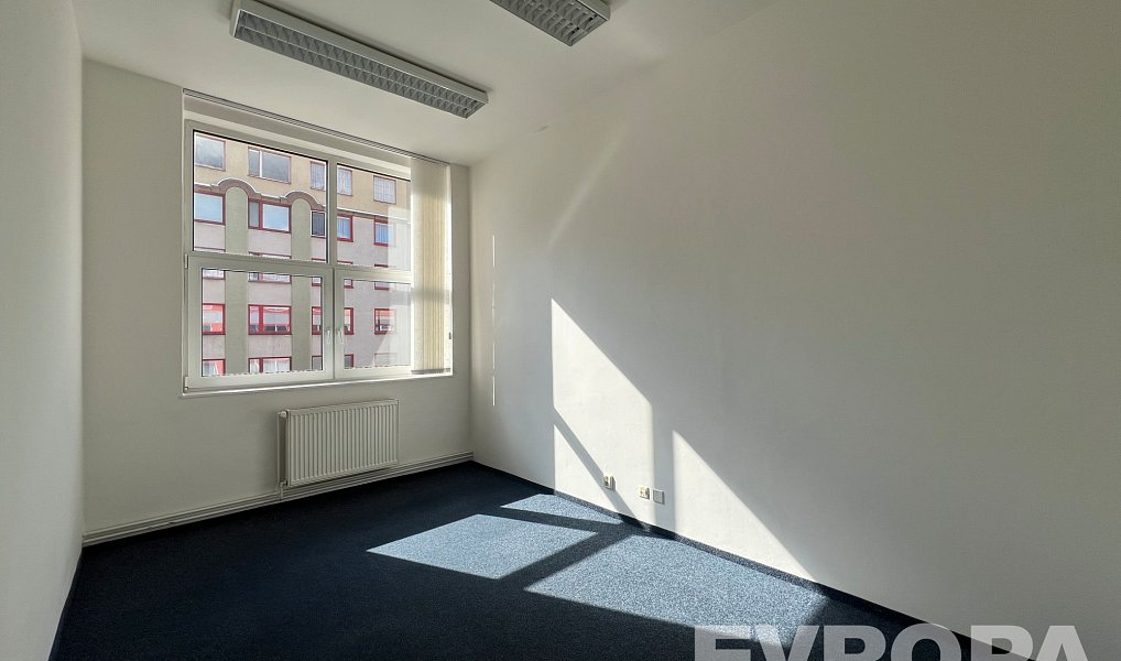 Pronájem kanceláře 18 m², Praha – náhled fotky 2