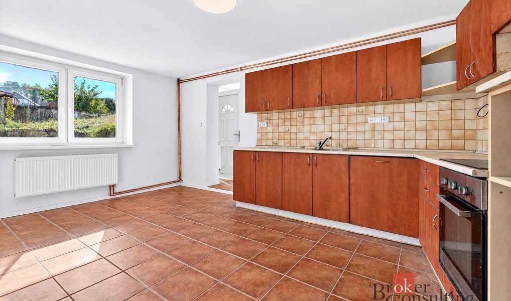 Prodej domu 110 m² s pozemkem 496 m², Zdounky – náhled fotky 4