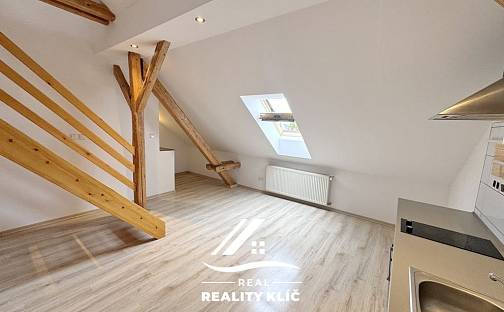 Pronájem bytu 2+kk 55 m², U Hřiště, Ostrava - Zábřeh