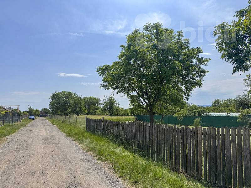 Prodej stavebního pozemku 2 088 m² — photo 3