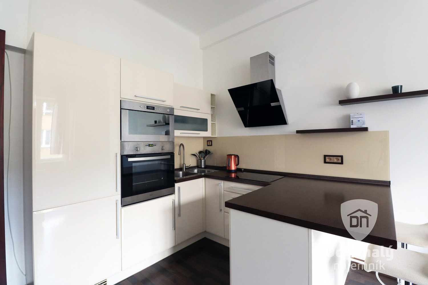 Pronájem bytu 2+kk 46 m² – fotografie 3
