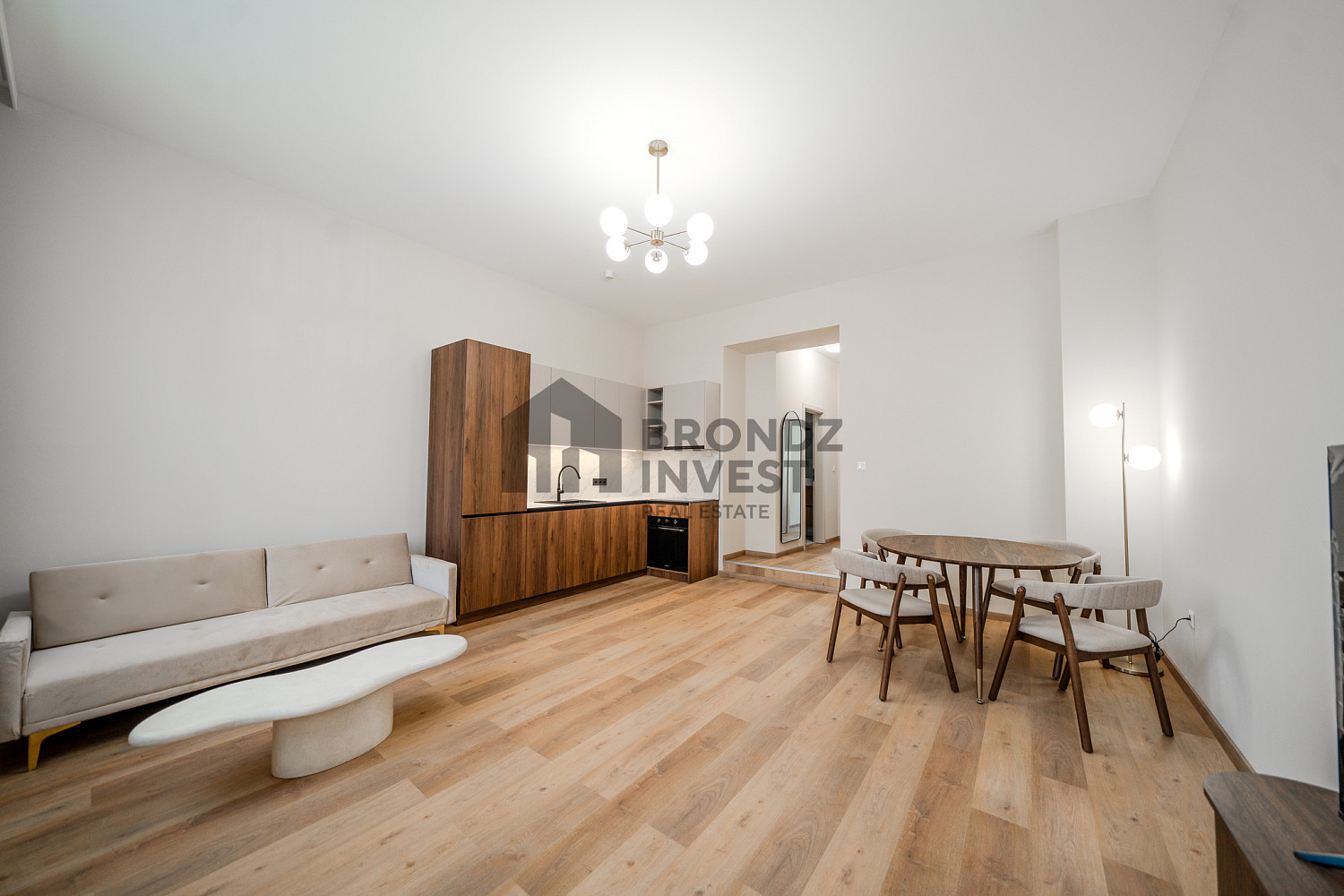 Pronájem bytu 2+kk 60 m² – fotografie 2