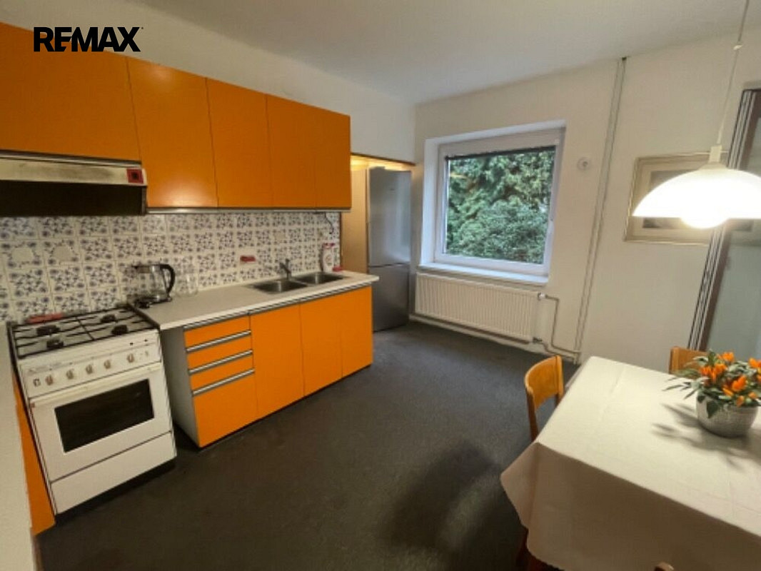 Pronájem bytu 2+1 80 m² – fotografie 2
