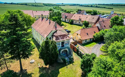 Prodej domu 3 000 m² s pozemkem 12 372 m², Žatec - Milčeves, okres Louny