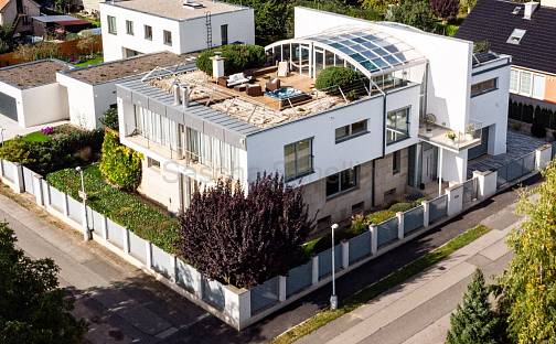 Prodej domu 842 m² s pozemkem 898 m², Praha 5 - Slivenec