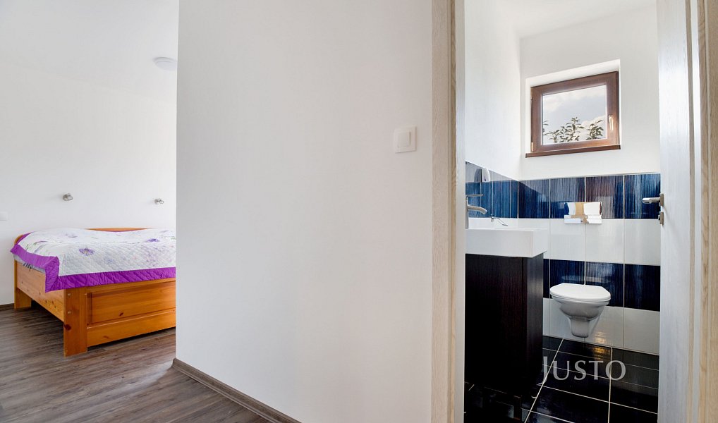 Prodej domu 227 m² s pozemkem 1 747 m², Teplice – náhled fotky 15