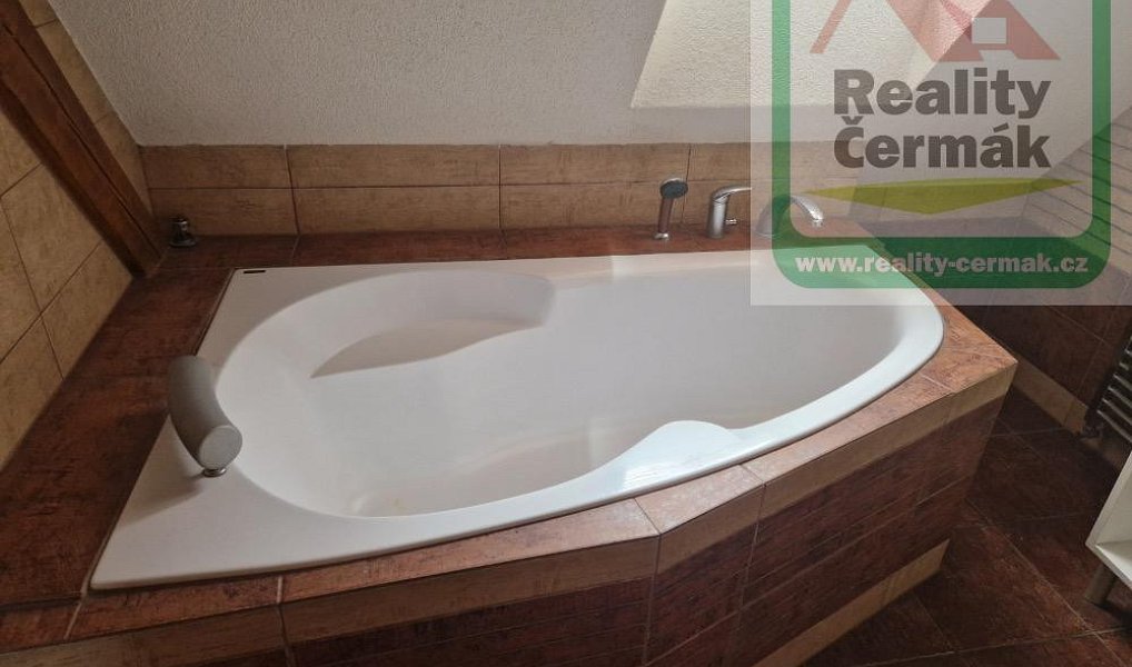Prodej bytu 3+kk 101 m², Holýšov – náhled fotky 7