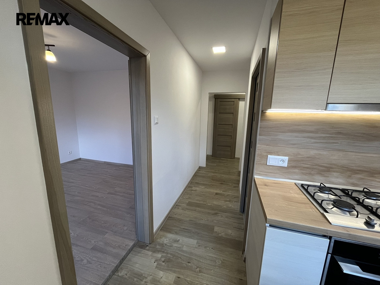 Pronájem bytu 3+1 69 m² — photo 4