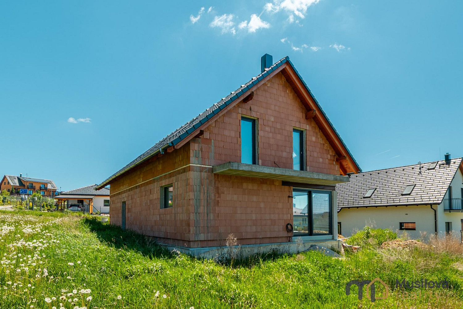 Prodej domu 194 m² s pozemkem 1 131 m²