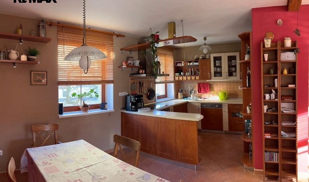 Prodej domu 220 m² s pozemkem 1 093 m², Pelhřimov – náhled fotky 4