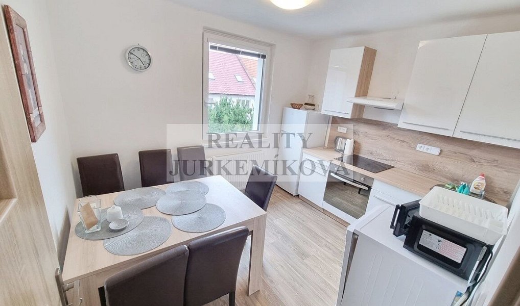 Pronájem domu 200 m² s pozemkem 447 m², Černá v Pošumaví – náhled fotky 5
