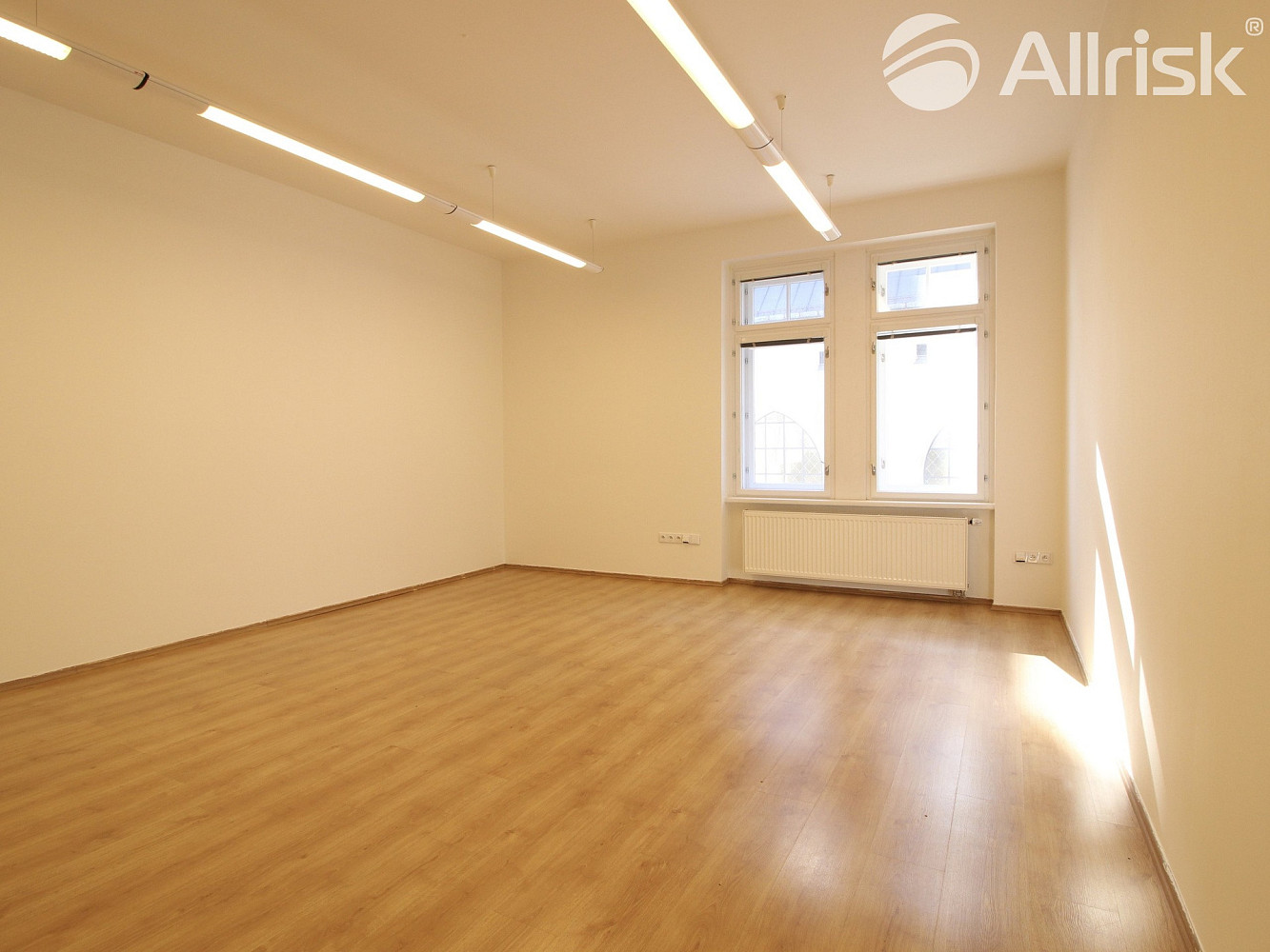 Pronájem kanceláře 87 m² – fotografie 2