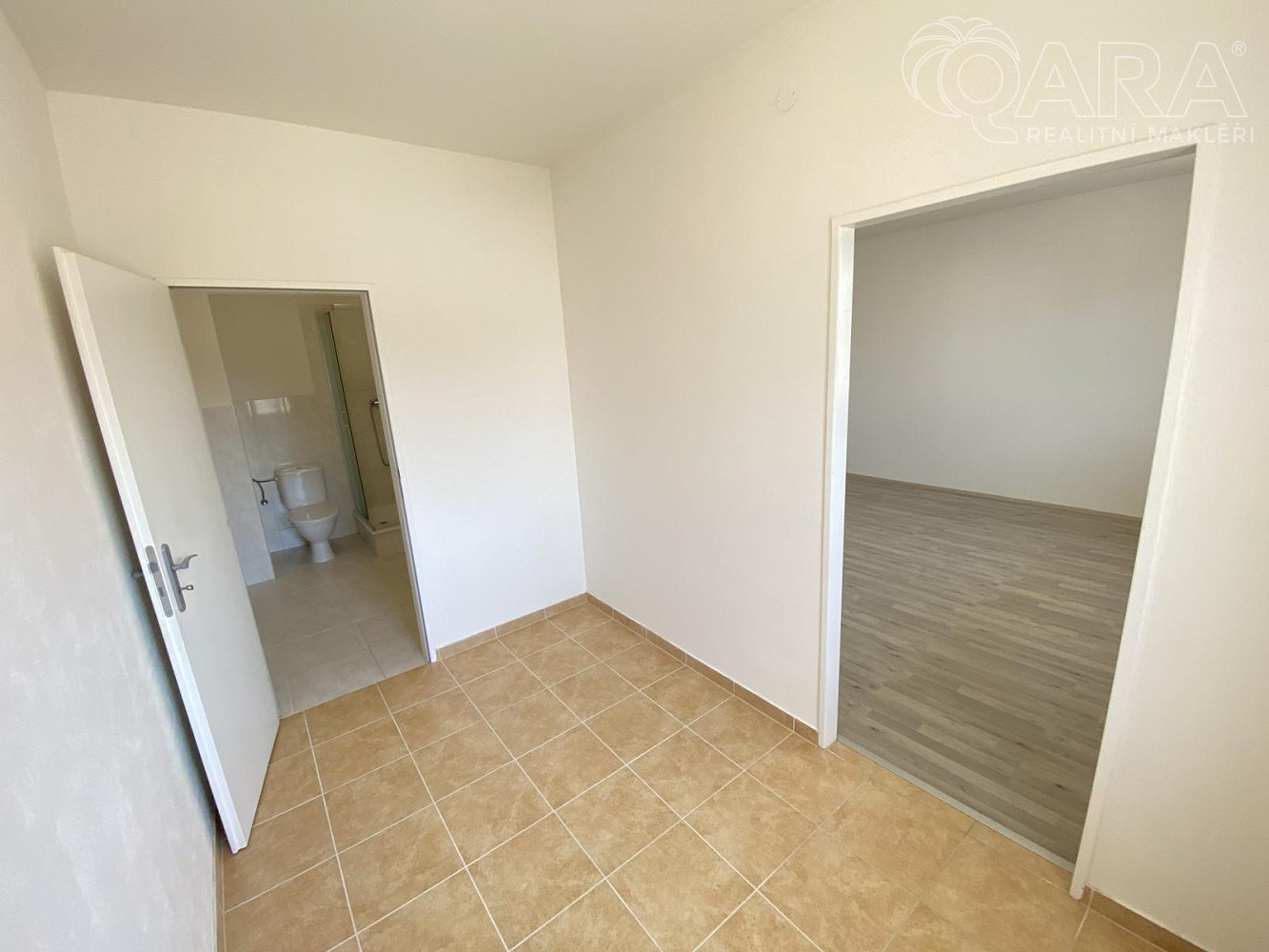 Pronájem bytu 1+kk 46 m² – fotografie 3