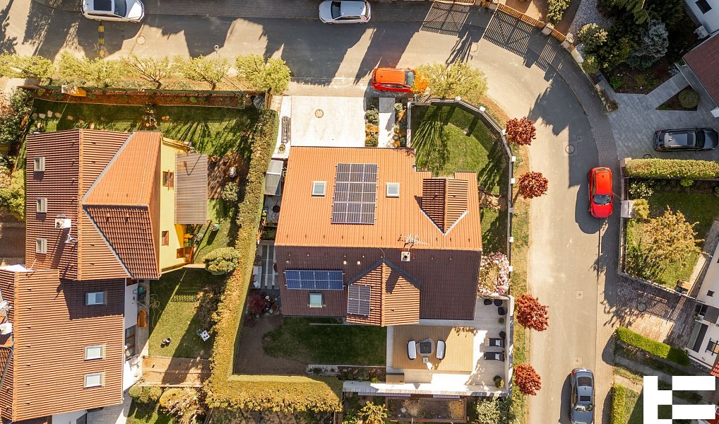 Prodej domu 227 m² s pozemkem 513 m², Zeleneč – náhled fotky 51