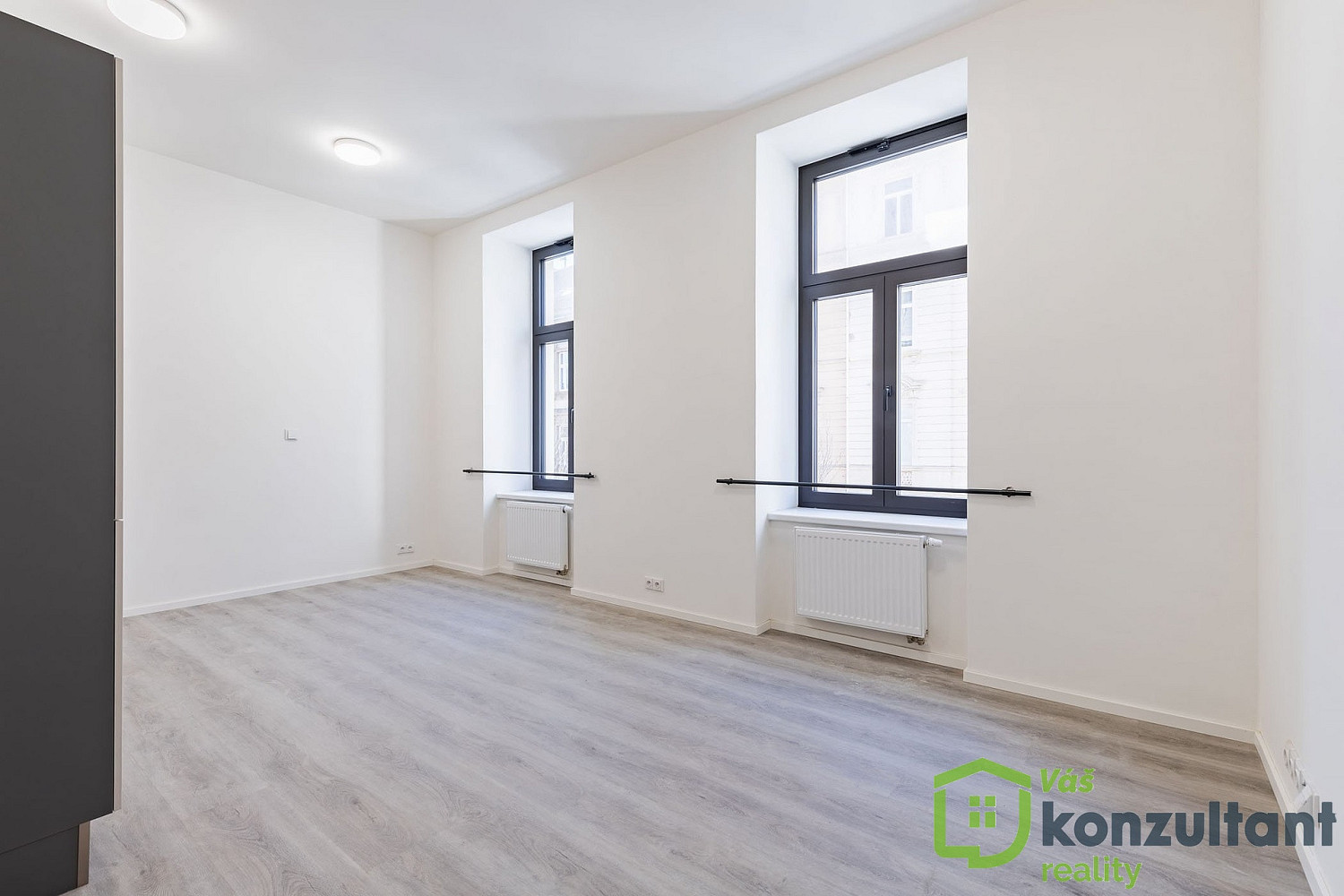 Pronájem bytu 1+kk 24 m² — photo 2