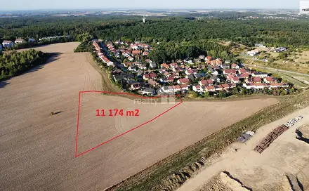 Prodej pole 11 174 m², Slunečnicová, Květnice, okres Praha-východ