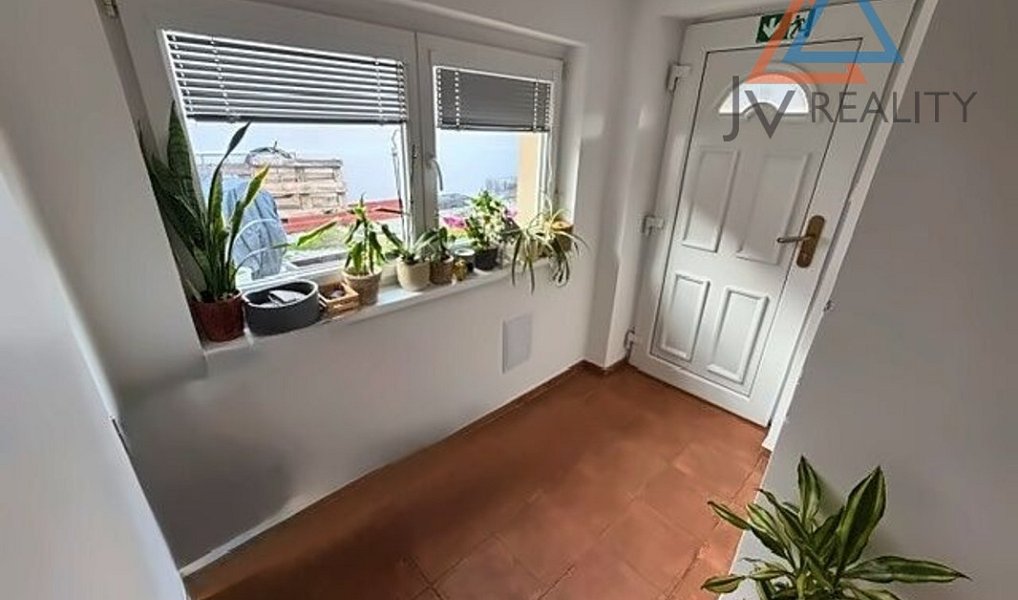 Prodej domu 105 m² s pozemkem 250 m², Praha – náhled fotky 2