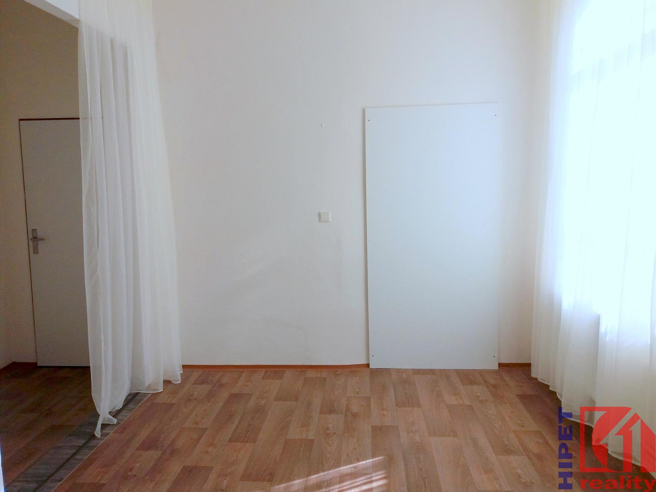 Pronájem kanceláře 21 m² – fotografie 3
