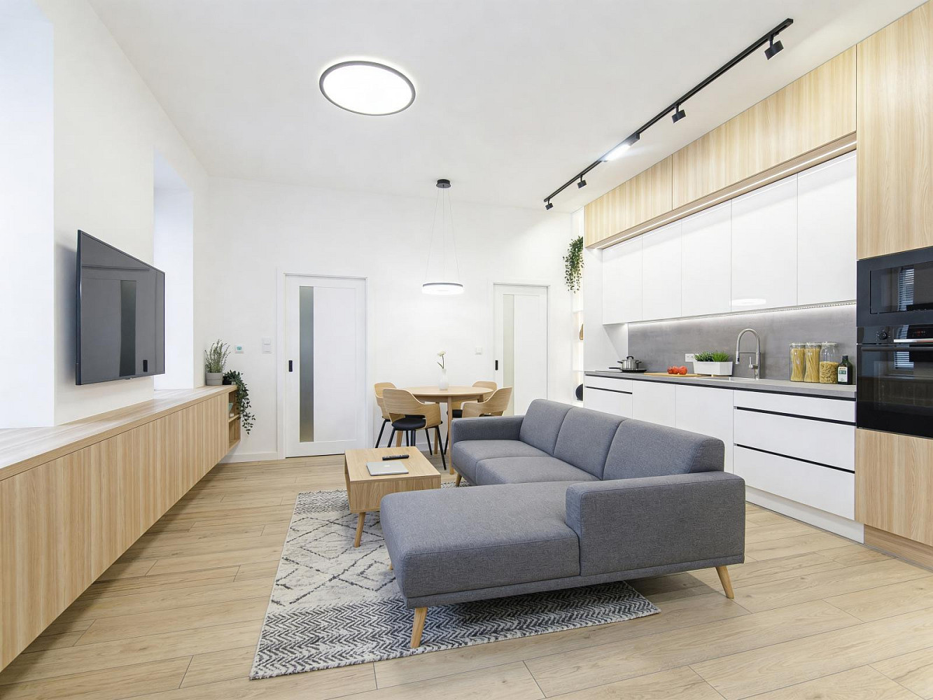 Pronájem bytu 2+kk 47 m² — photo 2