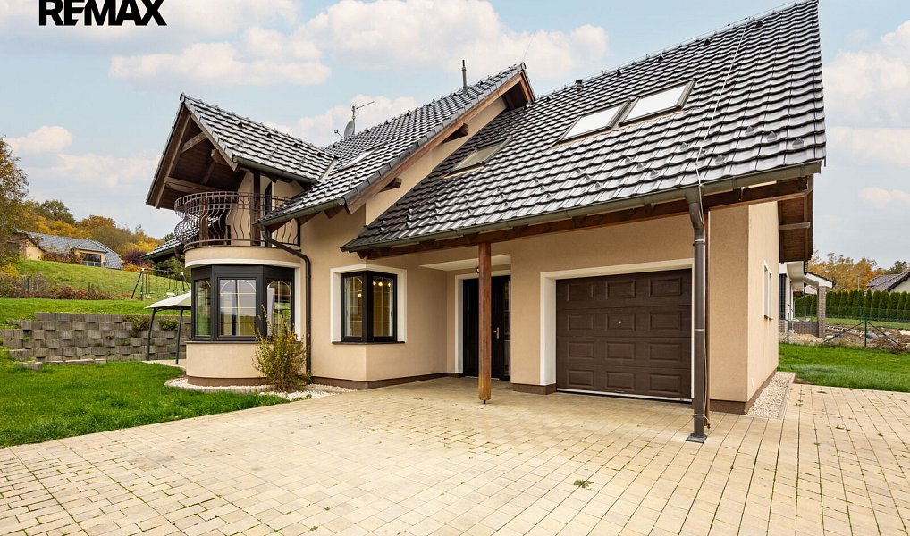 Prodej domu 205 m² s pozemkem 946 m², Jenišov – náhled fotky 6