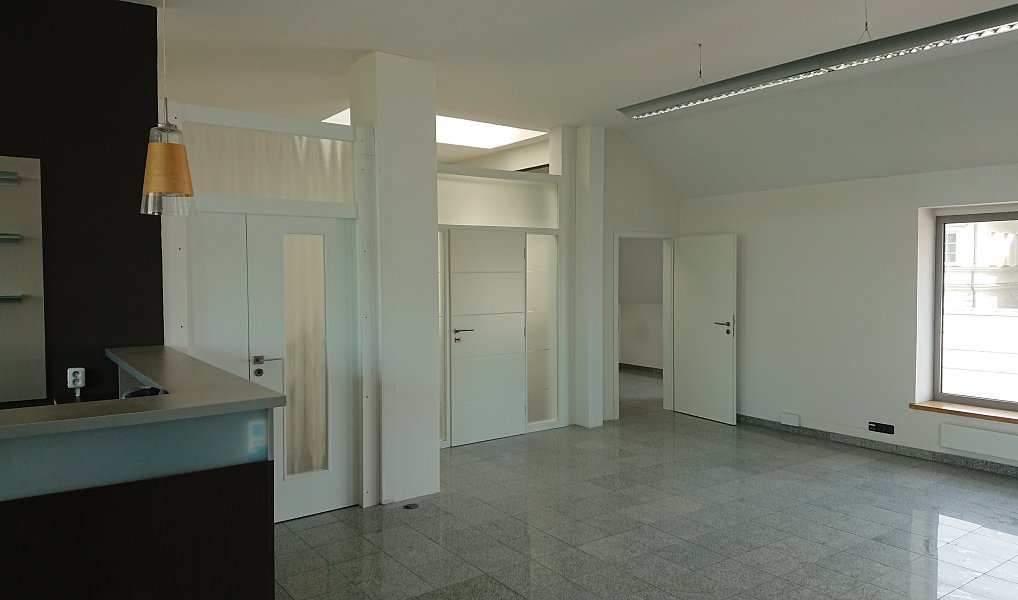 Pronájem kanceláře 215 m², Praha – náhled fotky 4