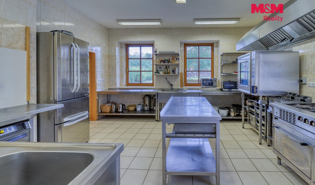 Prodej domu 910 m² s pozemkem 2 881 m², Železná Ruda – náhled fotky 8