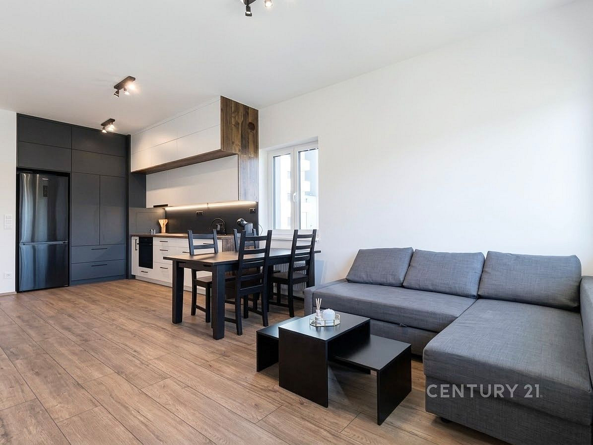 Pronájem bytu 3+kk 66 m²
