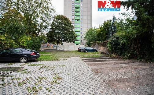 Pronájem parkovacího stání v centru Pardubic, ul. Hronovická, Hronovická, Pardubice - Zelené Předměstí