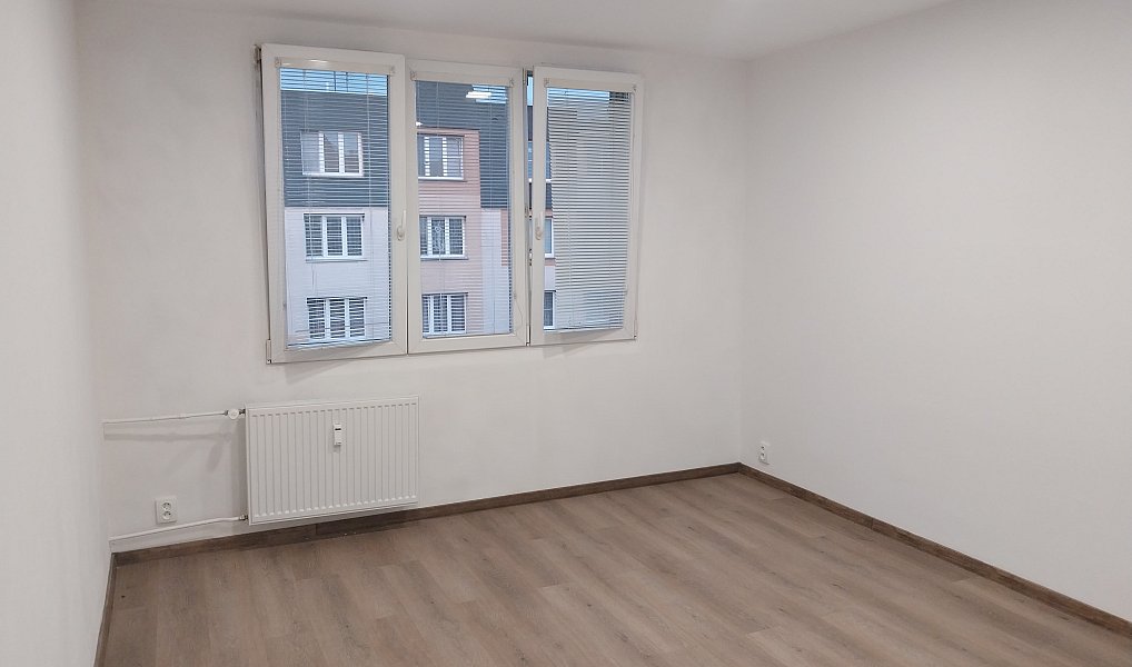 Pronájem bytu 3+1 64 m², Radonice – náhled fotky 11