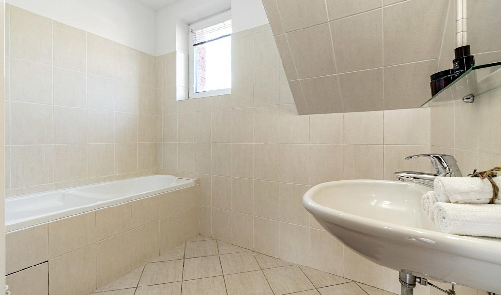 Prodej domu 202 m² s pozemkem 1 200 m², Praha – náhled fotky 41