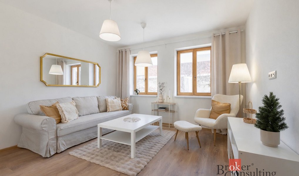 Pronájem bytu 2+kk 50 m², Valtice – náhled fotky 2