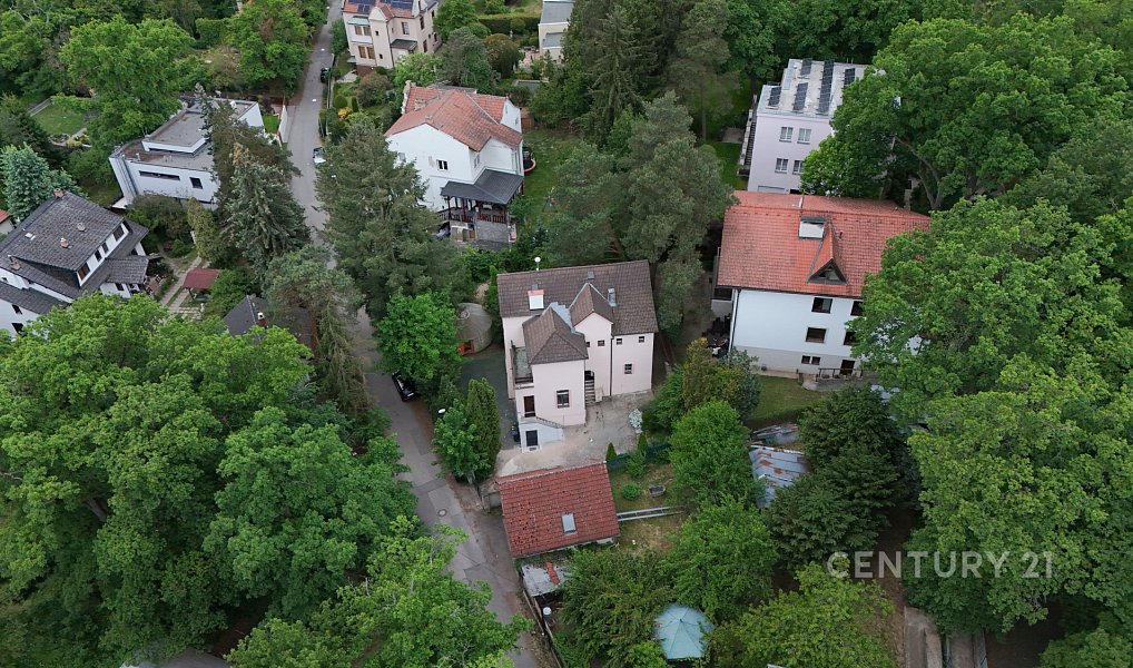 Prodej domu 260 m² s pozemkem 687 m², Praha – náhled fotky 22