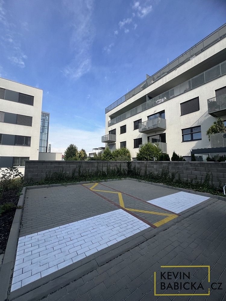Prodej parkovacího stání 16 m², ul. Kumpoštova, Brno-Sadová, Brno