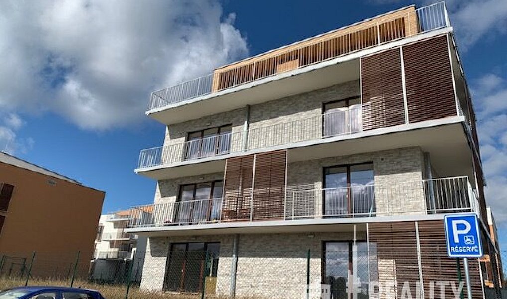 Pronájem bytu 4+kk 93 m², Hostivice – náhled fotky 3