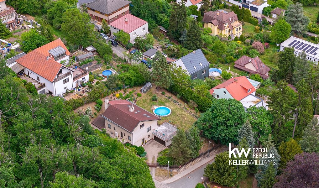 Prodej domu 281 m² s pozemkem 1 484 m², Černošice – náhled fotky 17