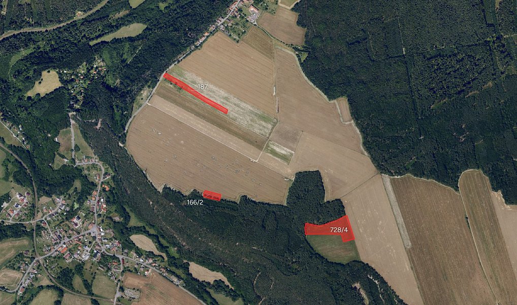 Prodej pole 11 226 m², Leštinka – fotka 1 z 3