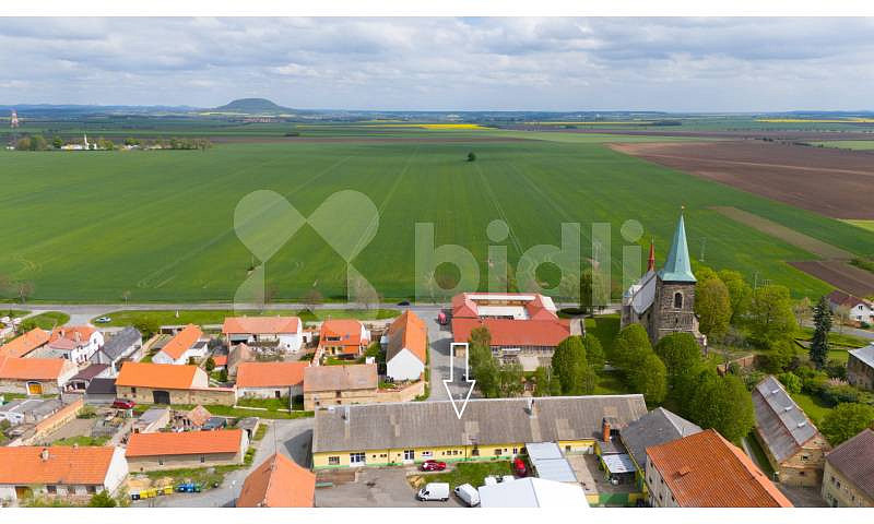 Prodej výrobních prostor 890 m²
