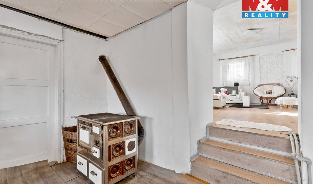 Prodej domu 242 m² s pozemkem 127 m², Dubá – náhled fotky 8