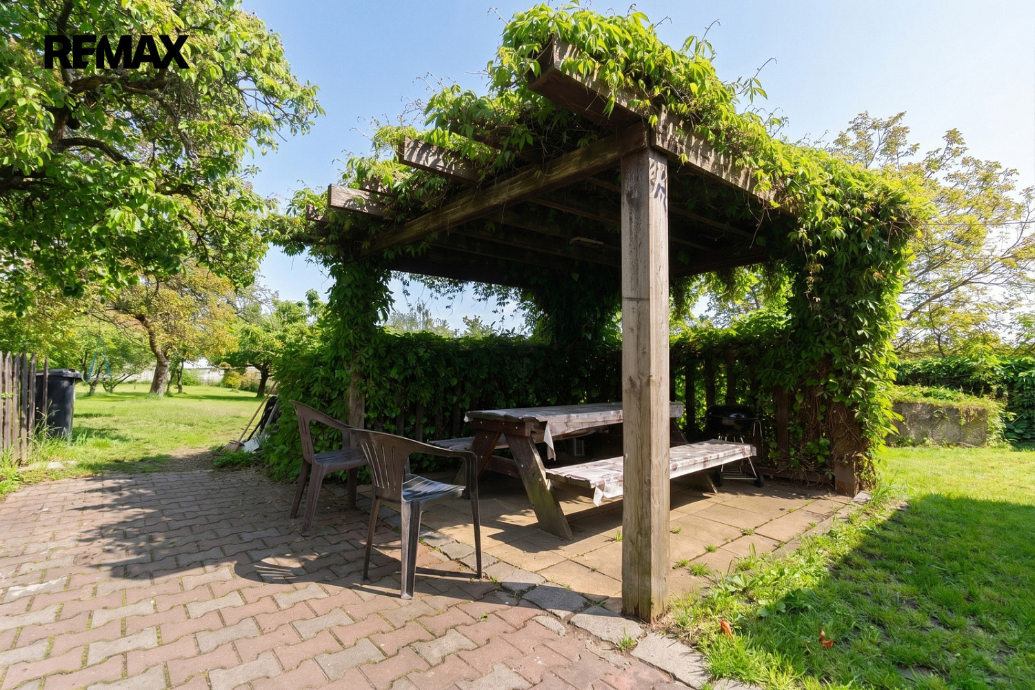 Prodej domu 225 m² s pozemkem 3 499 m² – pohled 3