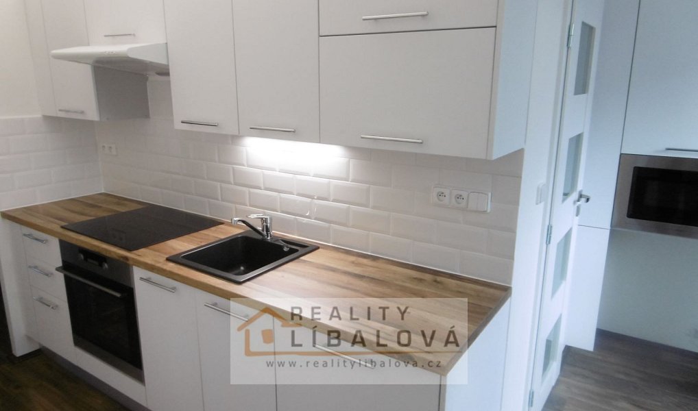 Pronájem bytu 3+1 68 m², Ústí nad Labem – náhled fotky 2