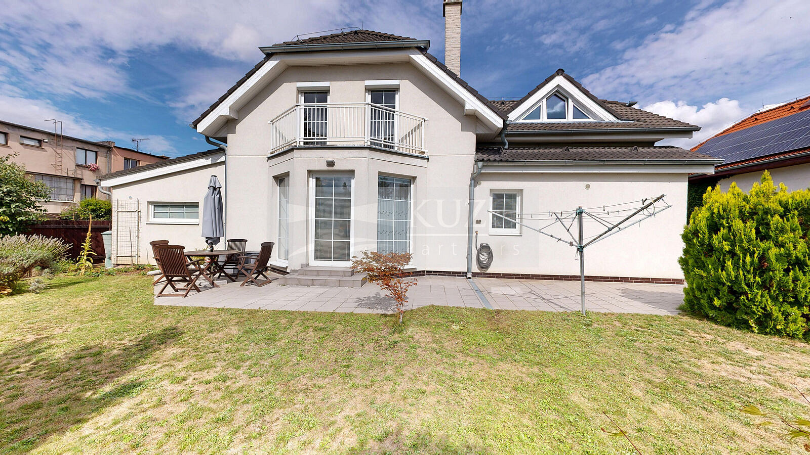 Prodej domu 196 m² s pozemkem 149 m²