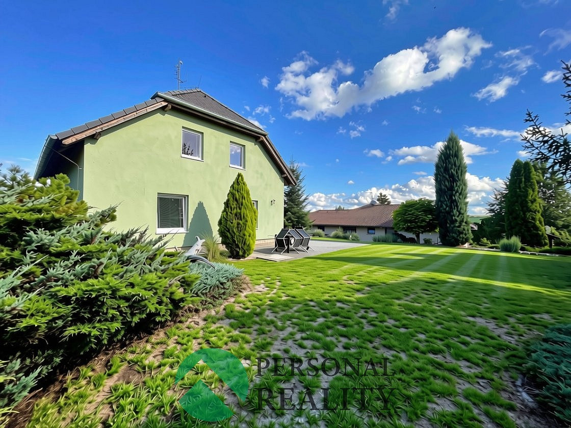 Prodej domu 154 m² s pozemkem 794 m² – fotografie 2