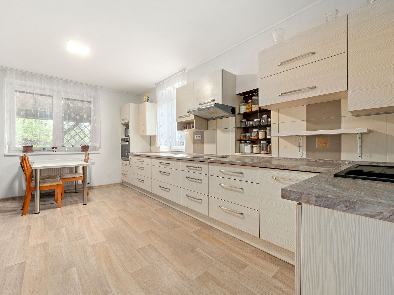 Prodej domu 135 m² s pozemkem 1 120 m² — photo 3